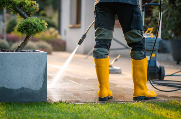 Why Choose Our Certified Pressure Washing Experts for Your Project Needs in Metlakatla, AK?